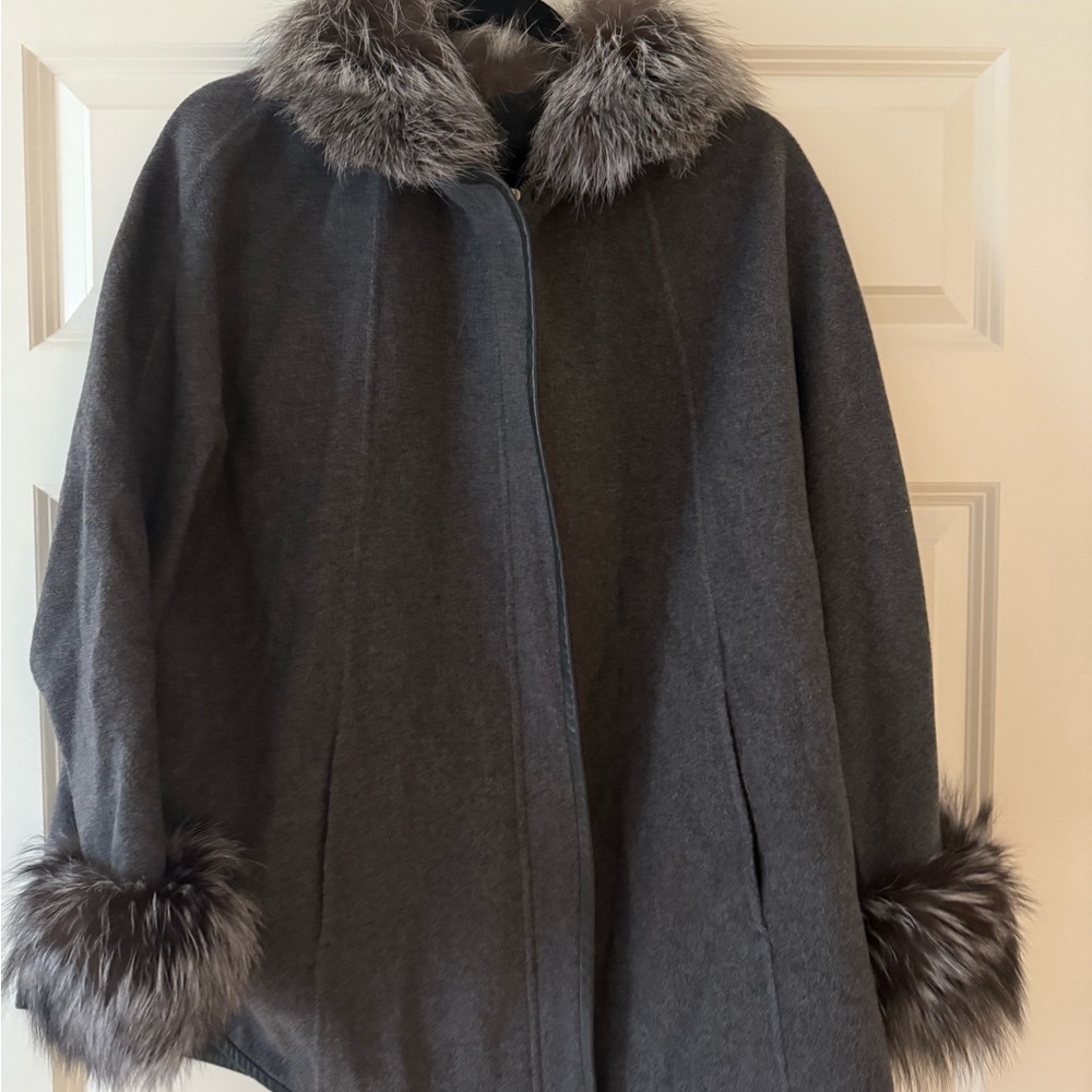 Elegant Charcoal Cape with Faux Fur Trim